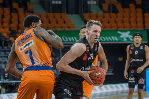 阿里巴巴 阿里巴巴